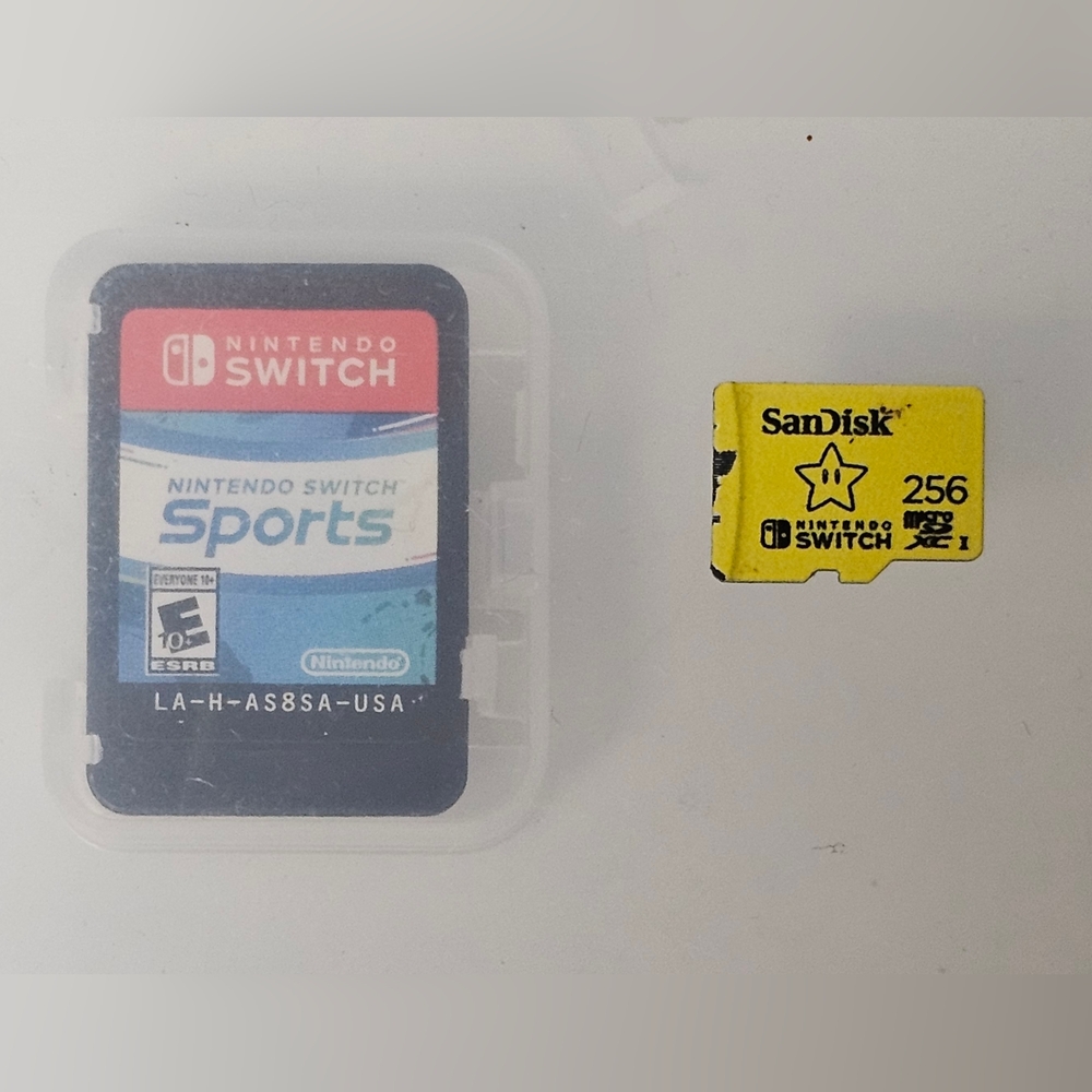 Nintendo Switch Console HAC-001(-01) JoyCon, 4 Controllers, 2 Chargers, More - Picture 5 of 12
